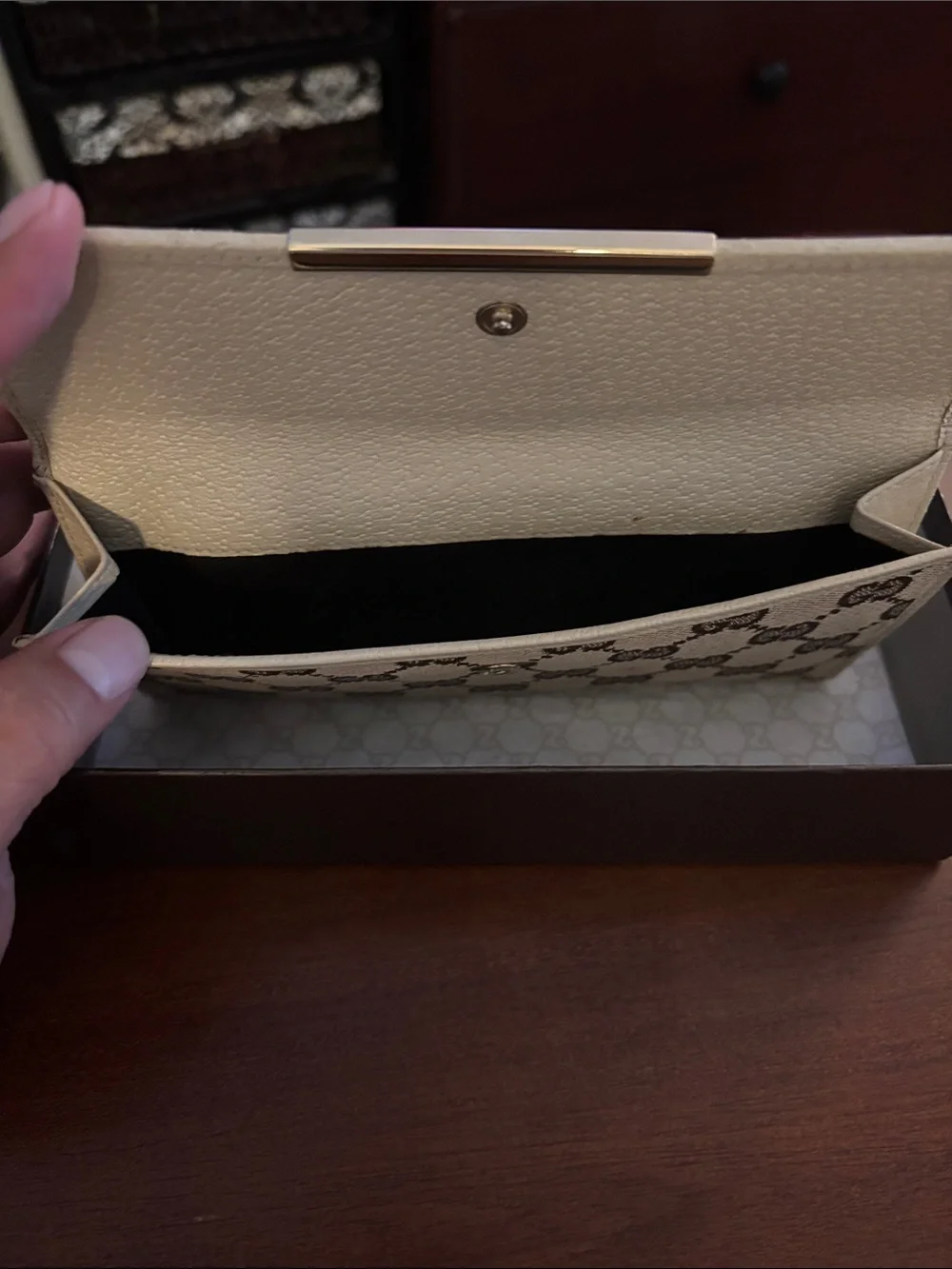 Gucci Beige and Brown GG Canvas Continental Wallet with Gold Plate - Picture 8 of 12